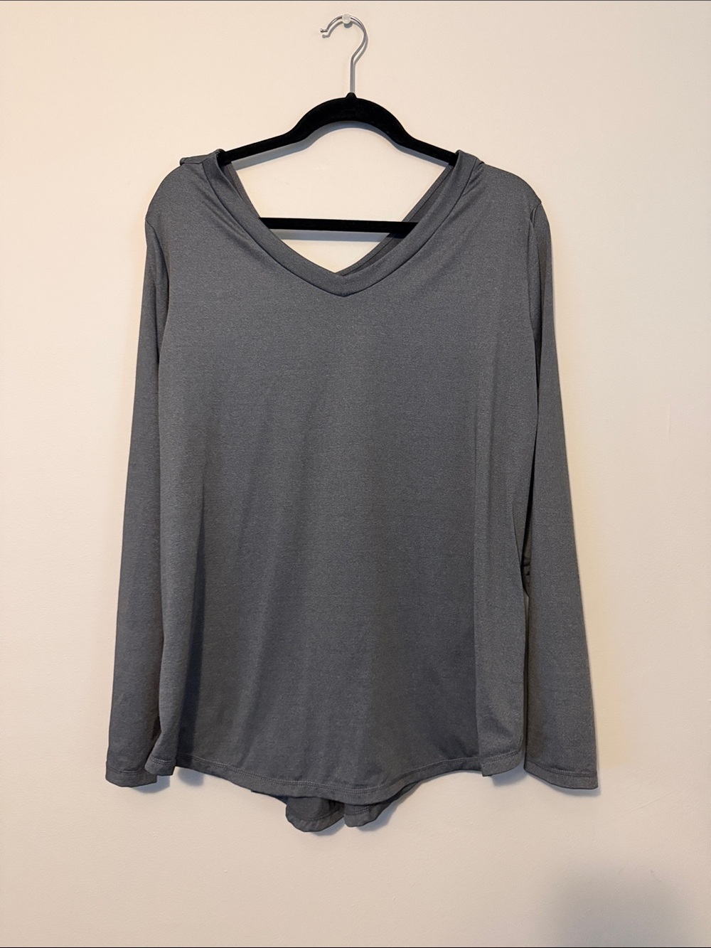 SHEIN Gray V-Neck Long Sleeve Tee size 1X great shirt like new
